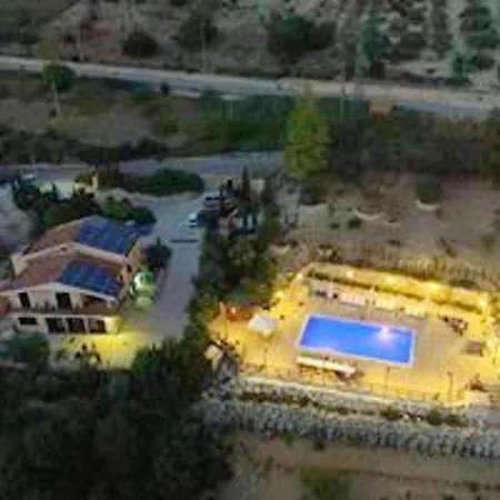 Βίλα Spacious With Private Pool And Stunning Views *