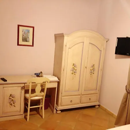 Spacious With Private Pool And Stunning Views * Bompensiere